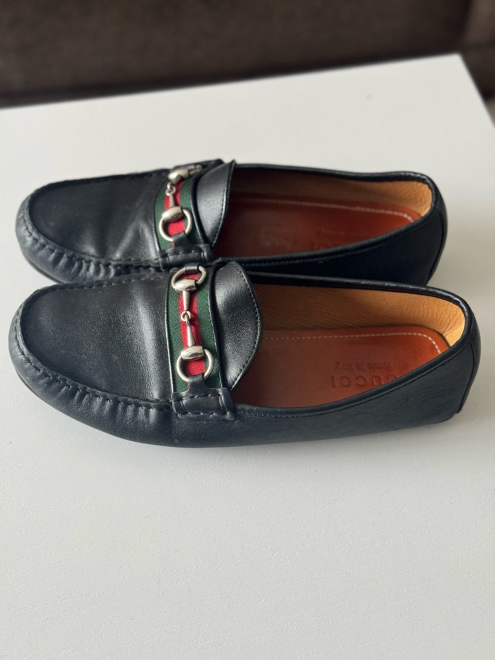 Gucci Black Leather Loafers with Red and Green Web and Horsebit - Picture 2 of 4